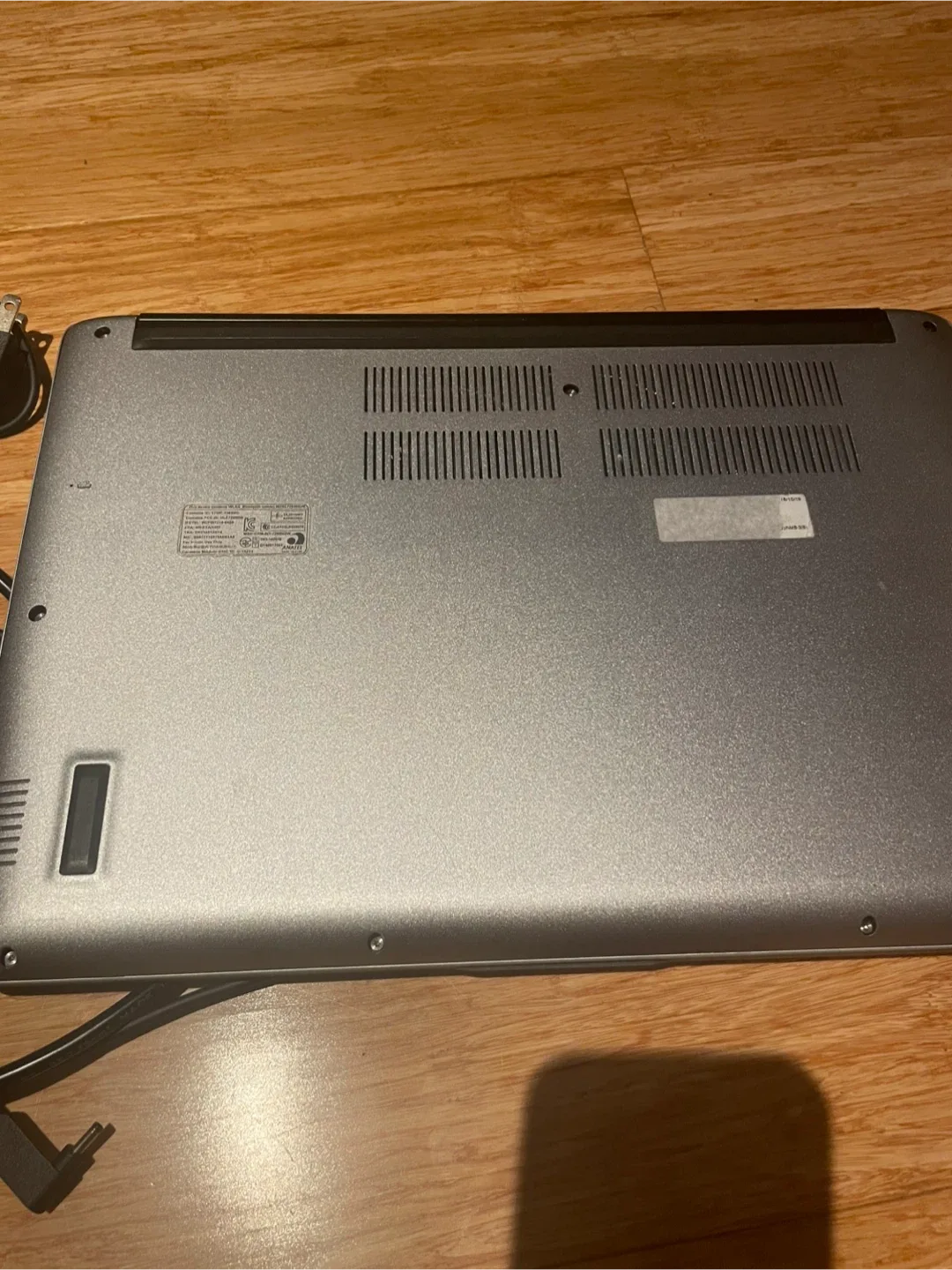 Acer Laptop - Silver image indicator(3)