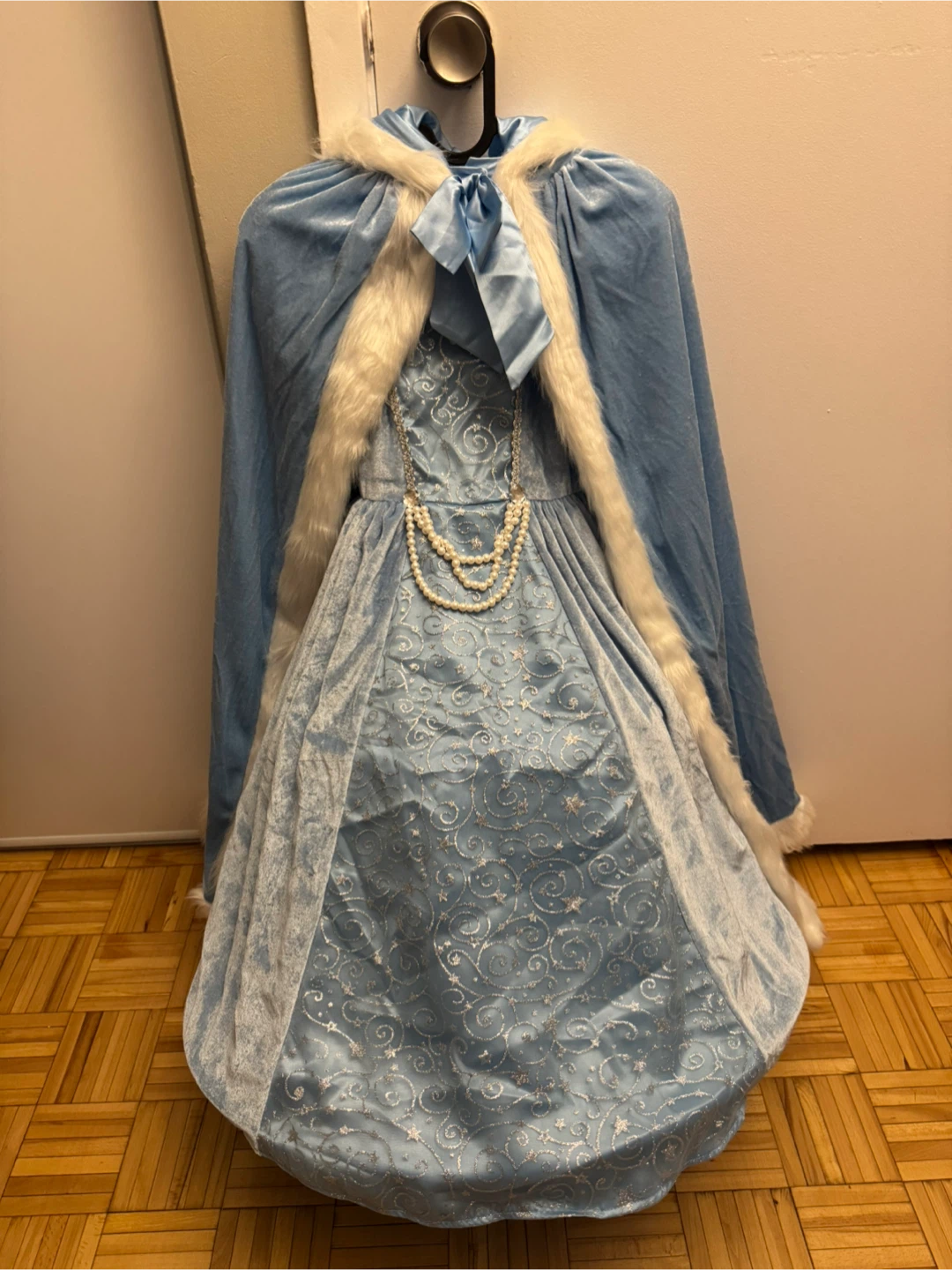 Princess Dress with Cape - Size 5/6