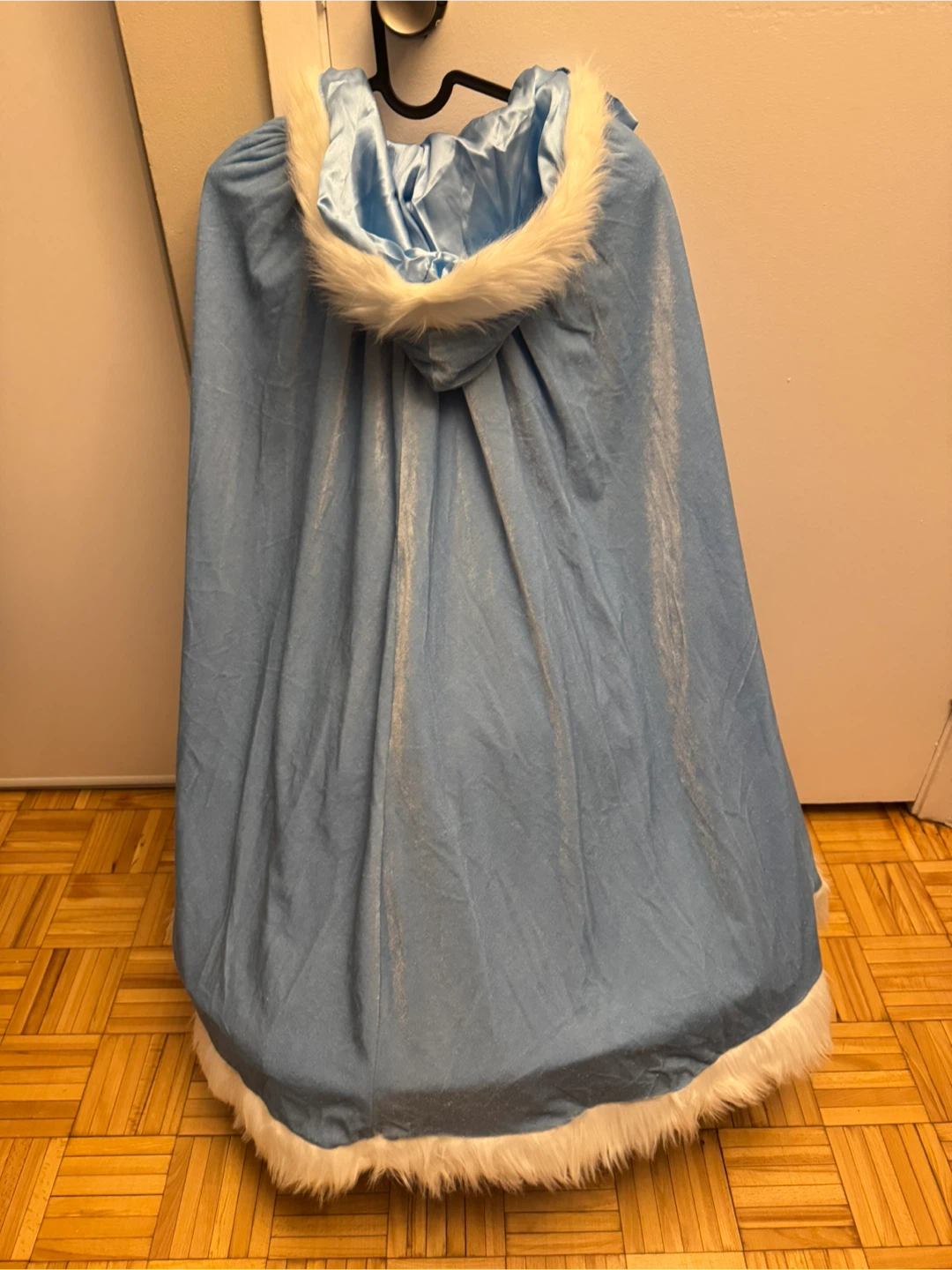 Princess Dress with Cape - Size 5/6 - photo 3