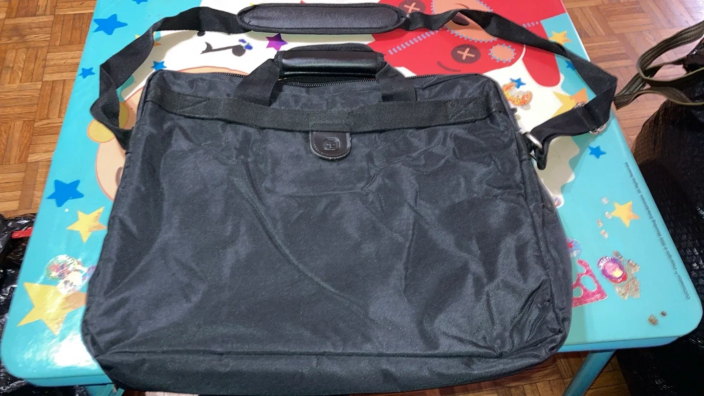 Swiss Gear Black Laptop Bag image indicator(3)