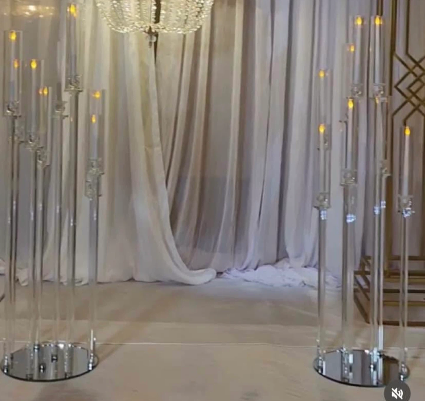 Glass candles holder heavy duty great quality.