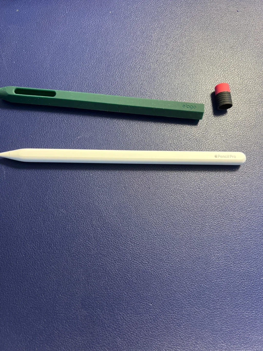 Apple Pencil Pro with Elago Case Green image indicator(2)