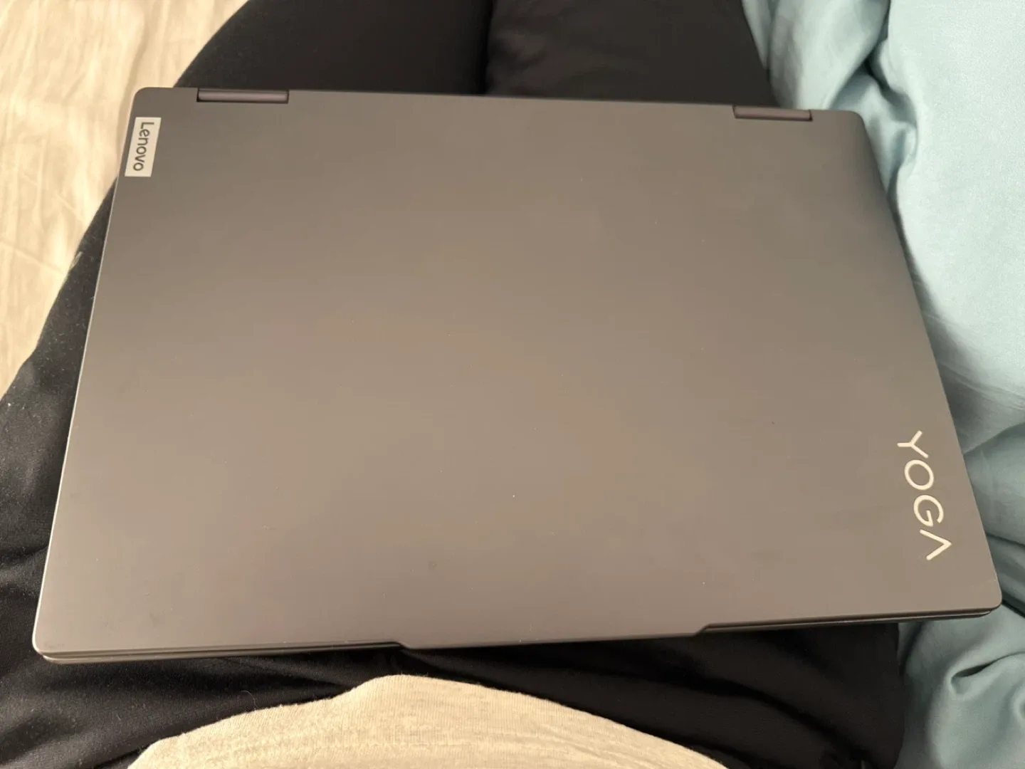 Lenovo Yoga Laptop image indicator(2)