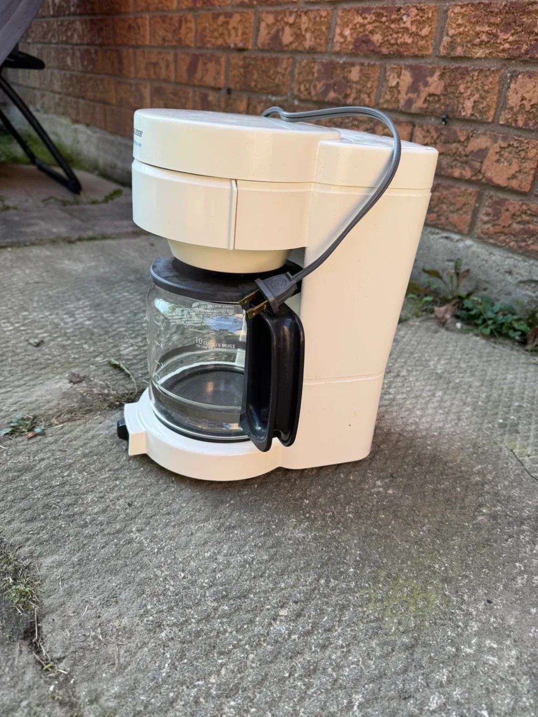 Black & Decker 10-Cup Drip Coffeemaker image indicator(2)