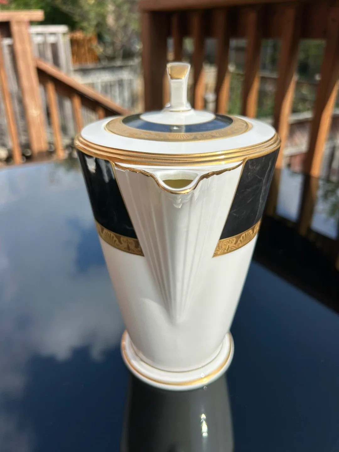 Porcelain Coffee Pot & Creamer Set image indicator(5)