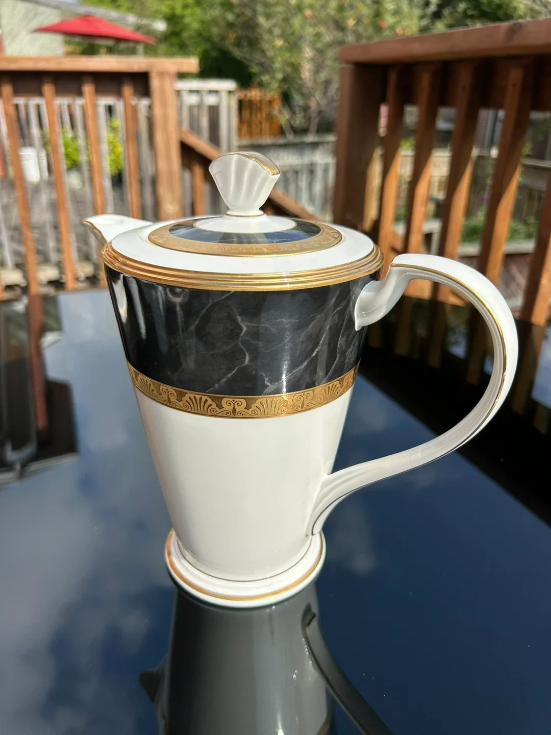 Porcelain Coffee Pot & Creamer Set image indicator(9)