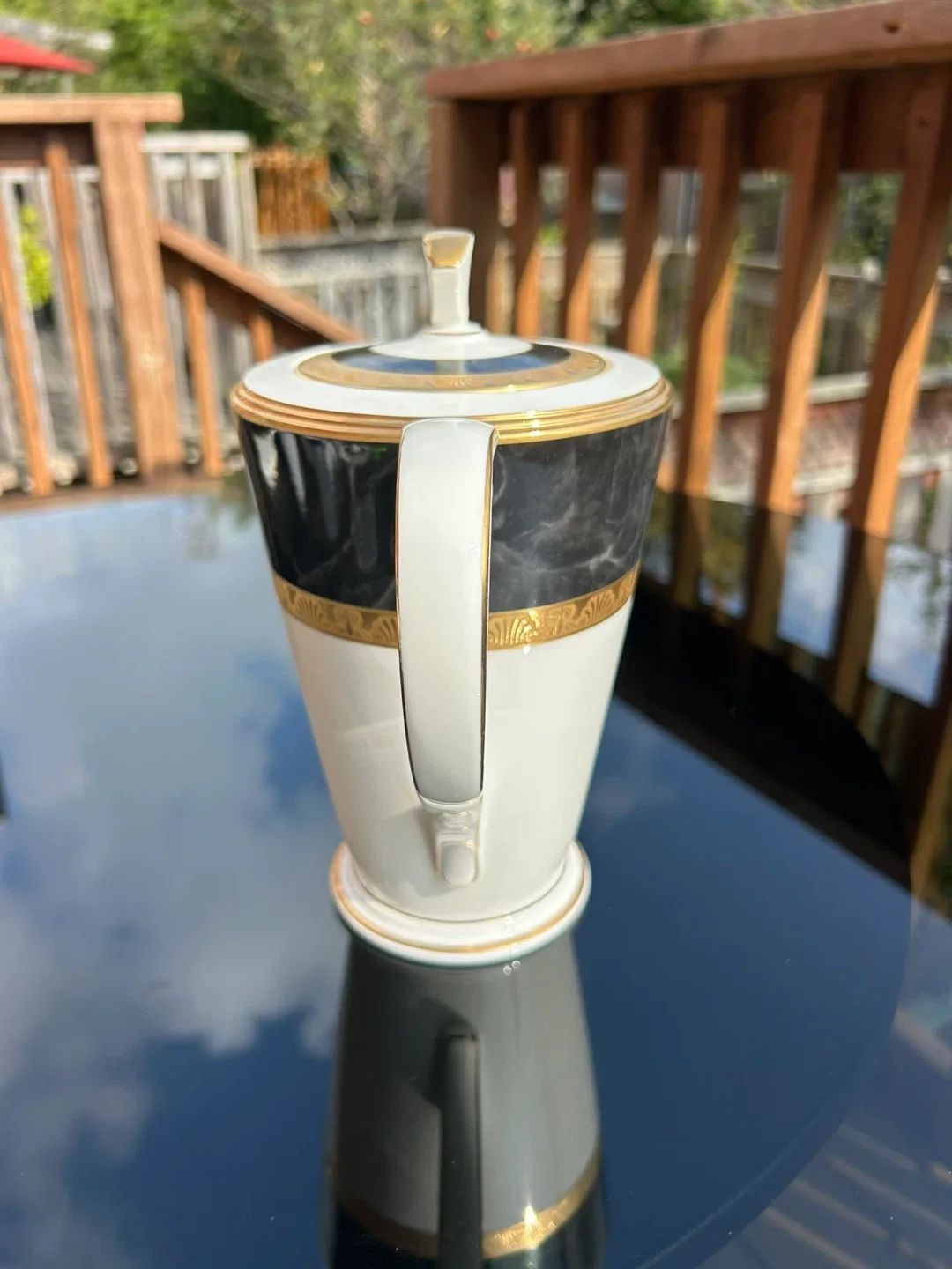 Porcelain Coffee Pot & Creamer Set image indicator(10)