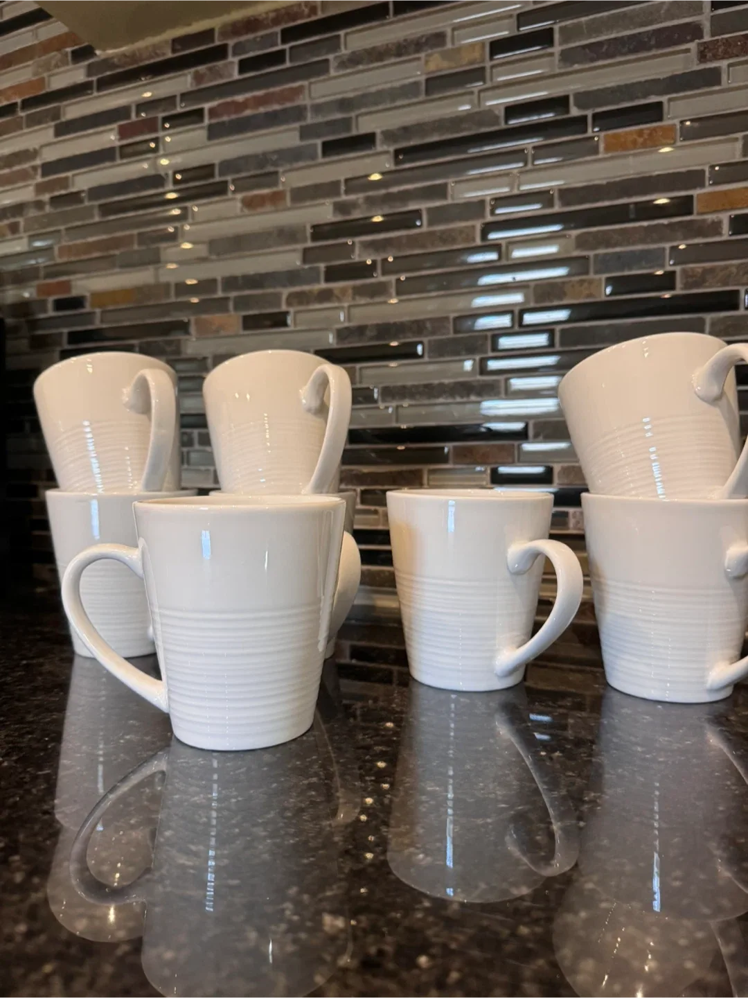 Set of White Ceramic Mugs image indicator(2)