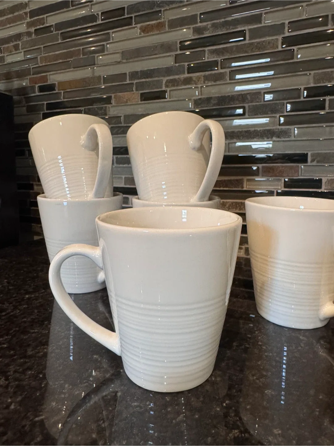 Set of White Ceramic Mugs image indicator(3)