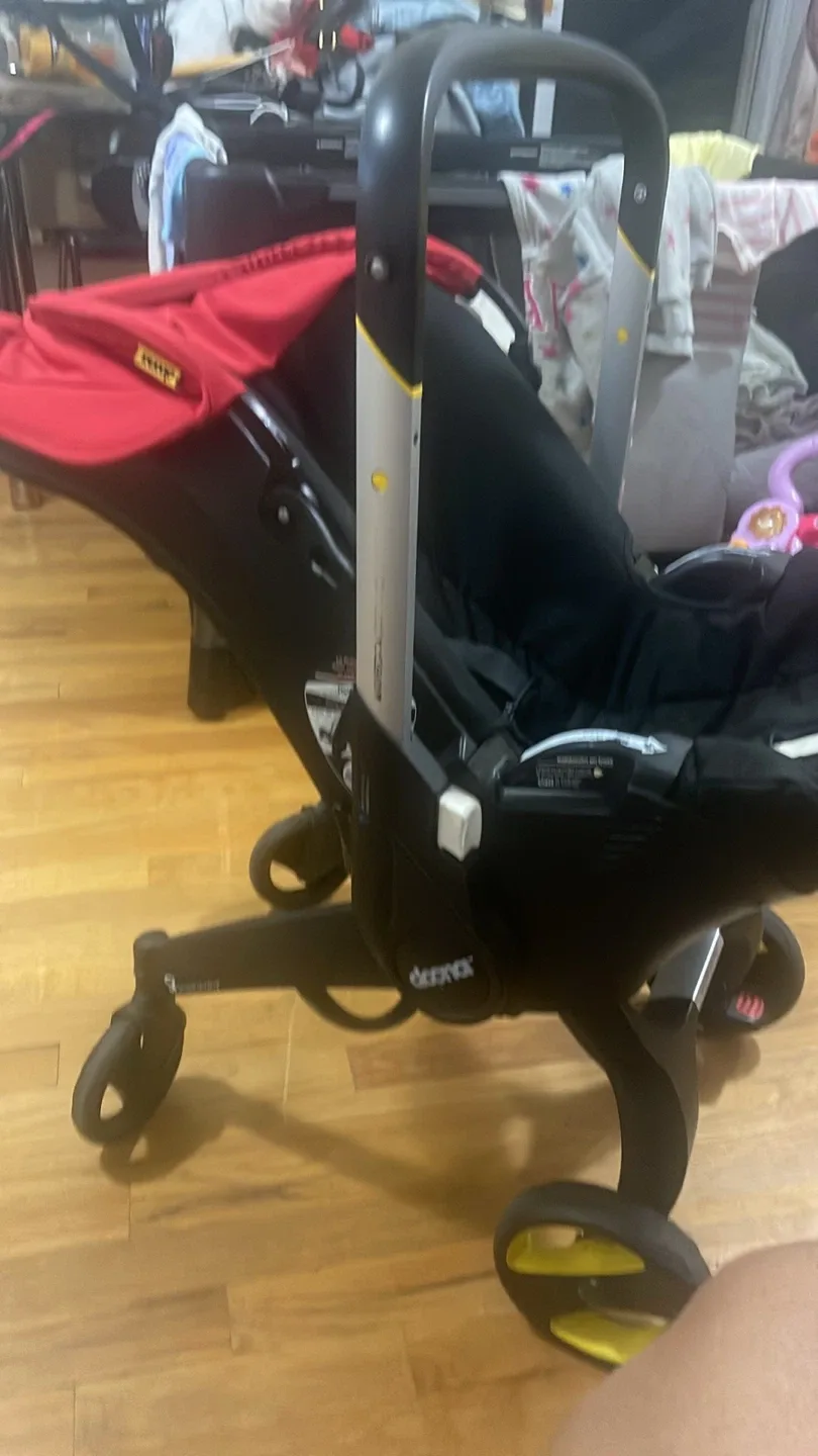 Doona Infant Car Seat Stroller image indicator(3)