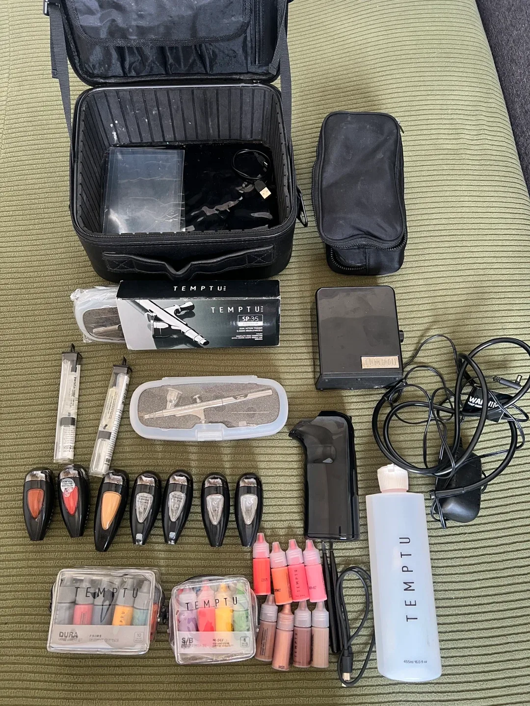 TEMPTU Airbrush Makeup Systems kit image indicator(2)