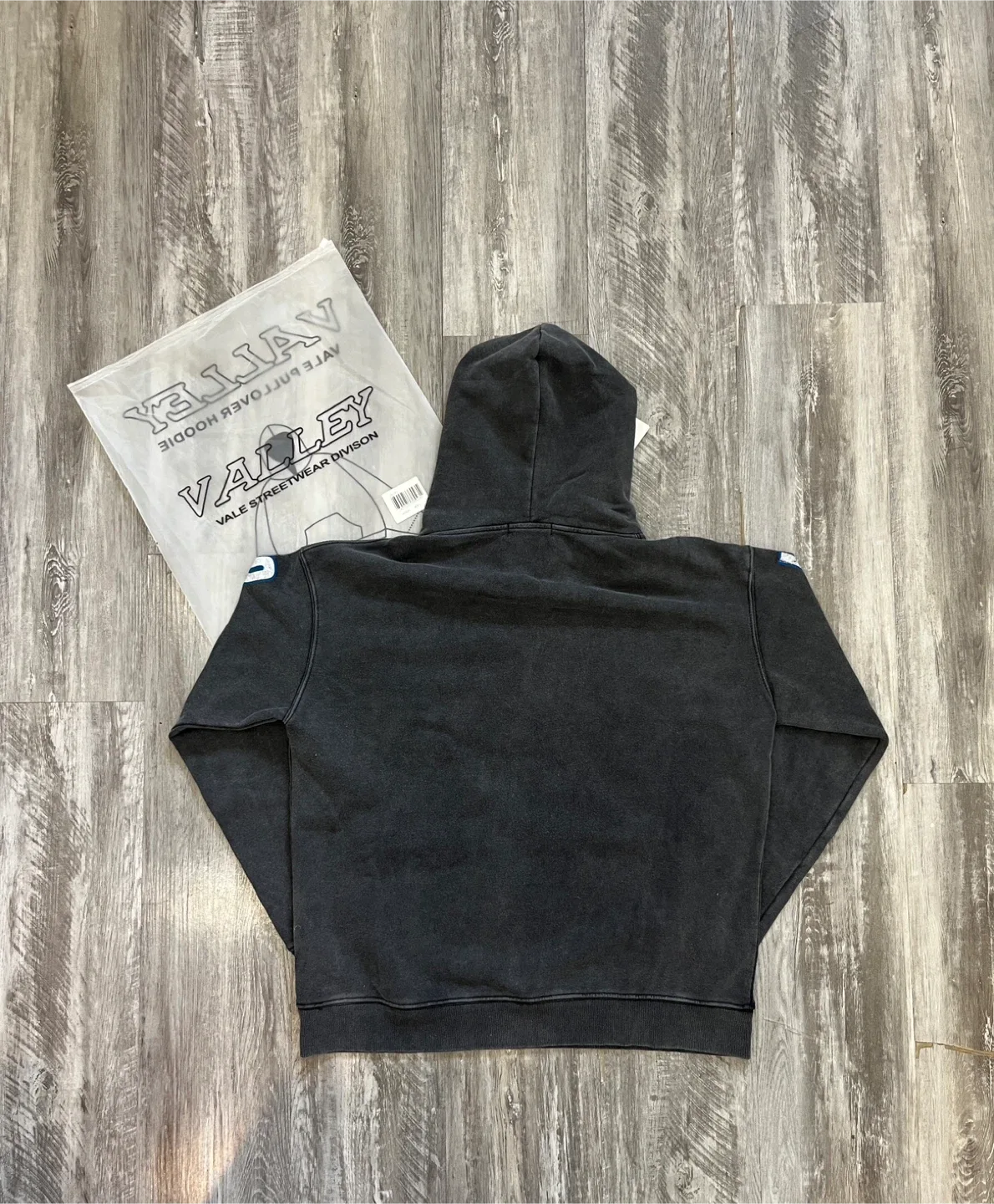 Vale hoodie image indicator(5)