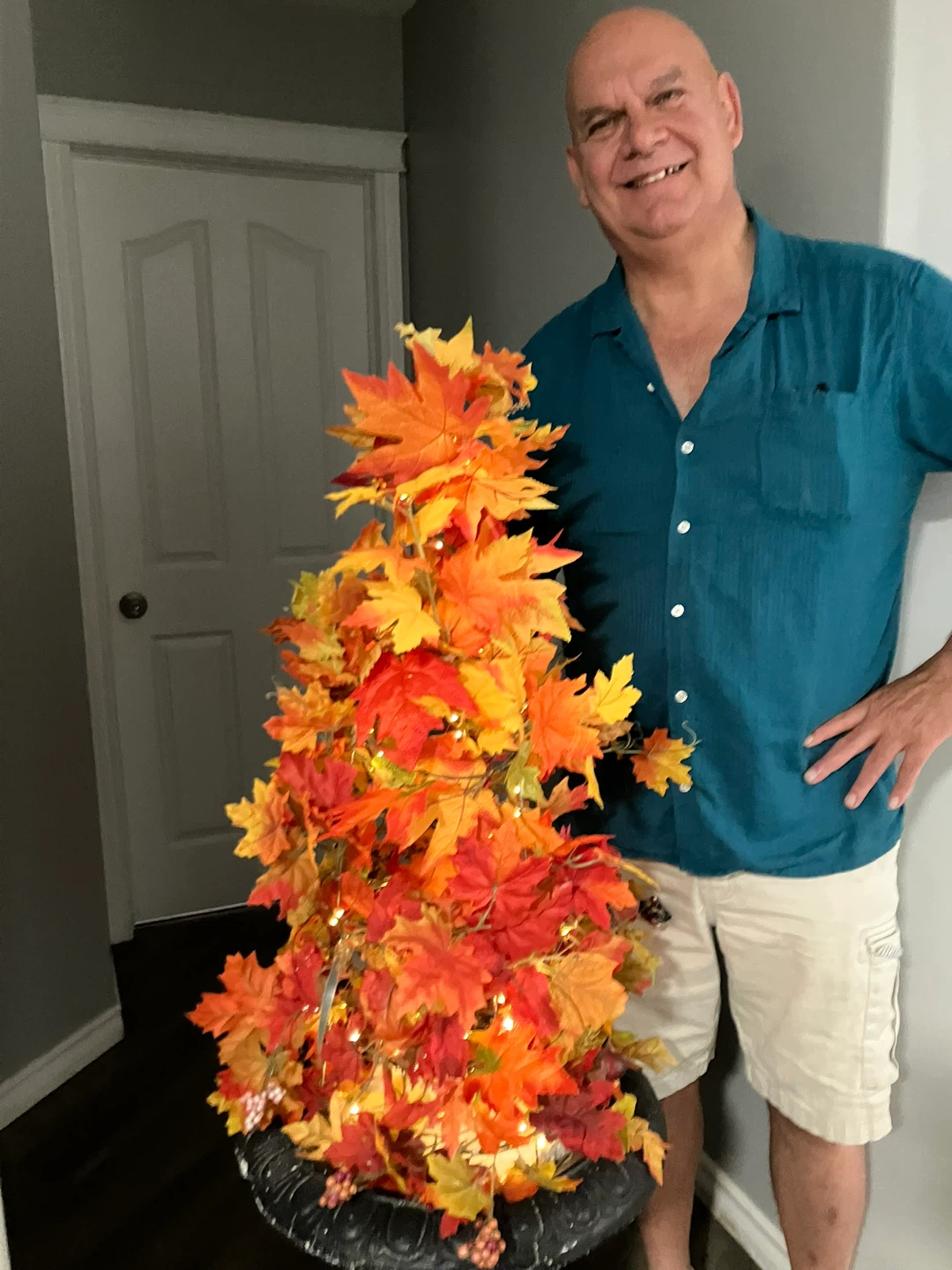 Fall Solar Powered Tree - photo 2