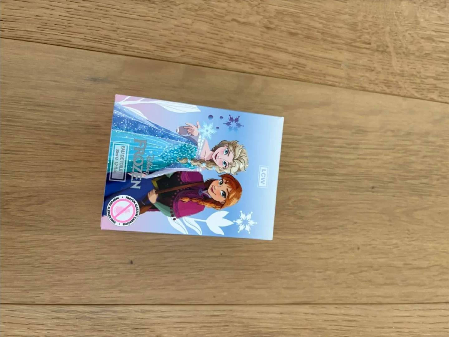 Frozen Elsa and Anna perfume- new in box image indicator(2)