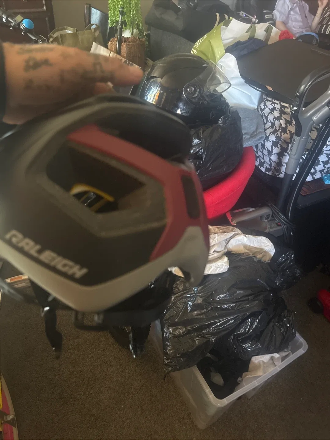 Raleigh Adult Bike Helmet - Black & Red image indicator(4)