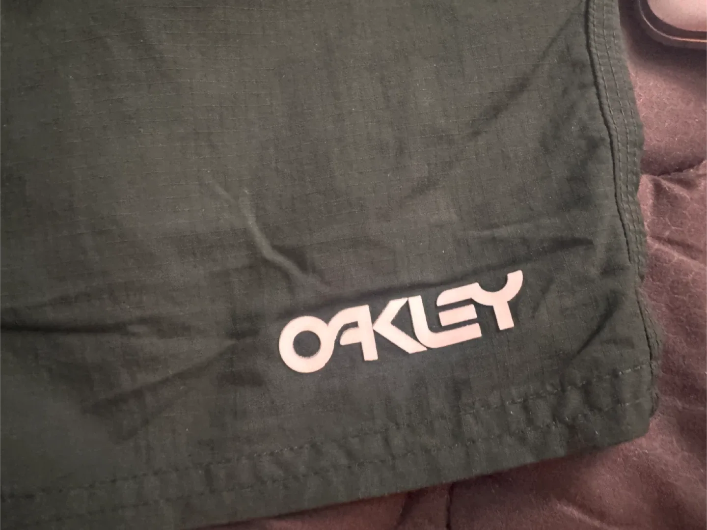 Oakley Green Shorts - Size L image indicator(5)
