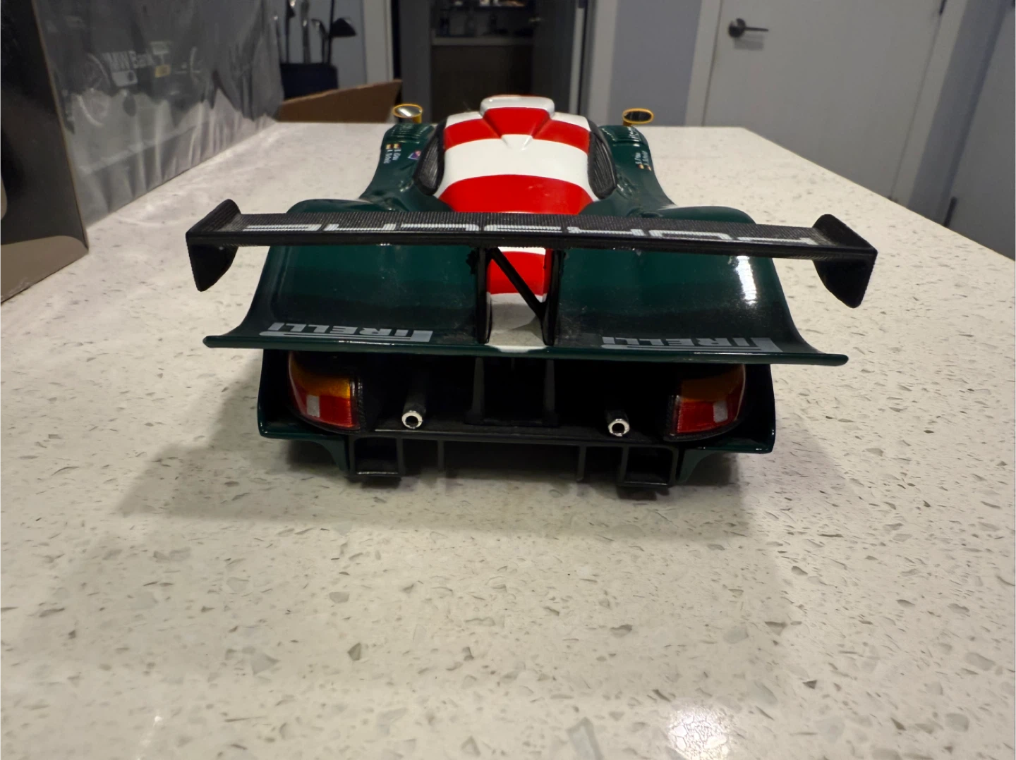 Maisto 1998 FIA GT #5 Zakspeed Porsche 911 GT1-98 - photo 4