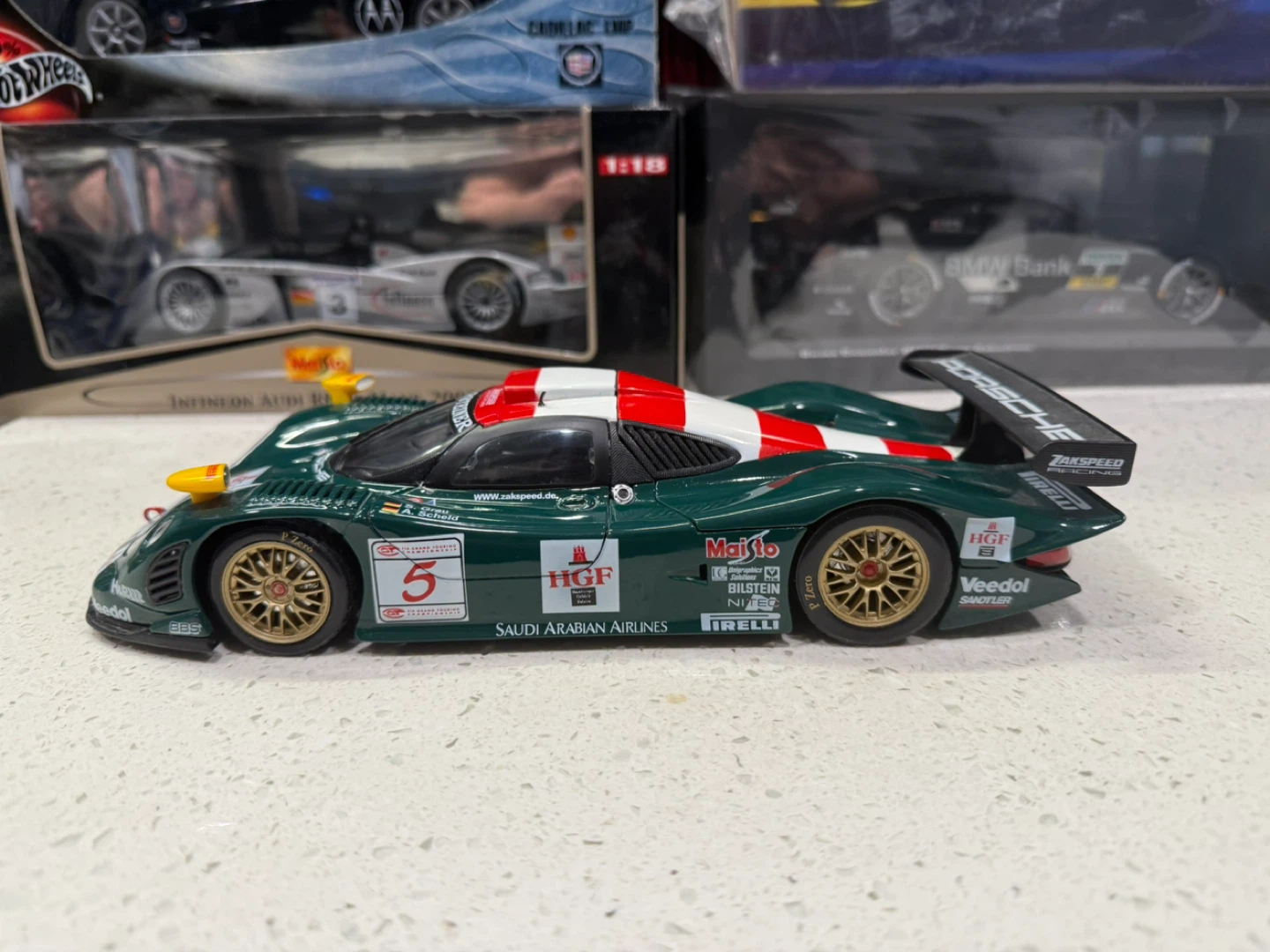 Maisto 1998 FIA GT #5 Zakspeed Porsche 911 GT1-98