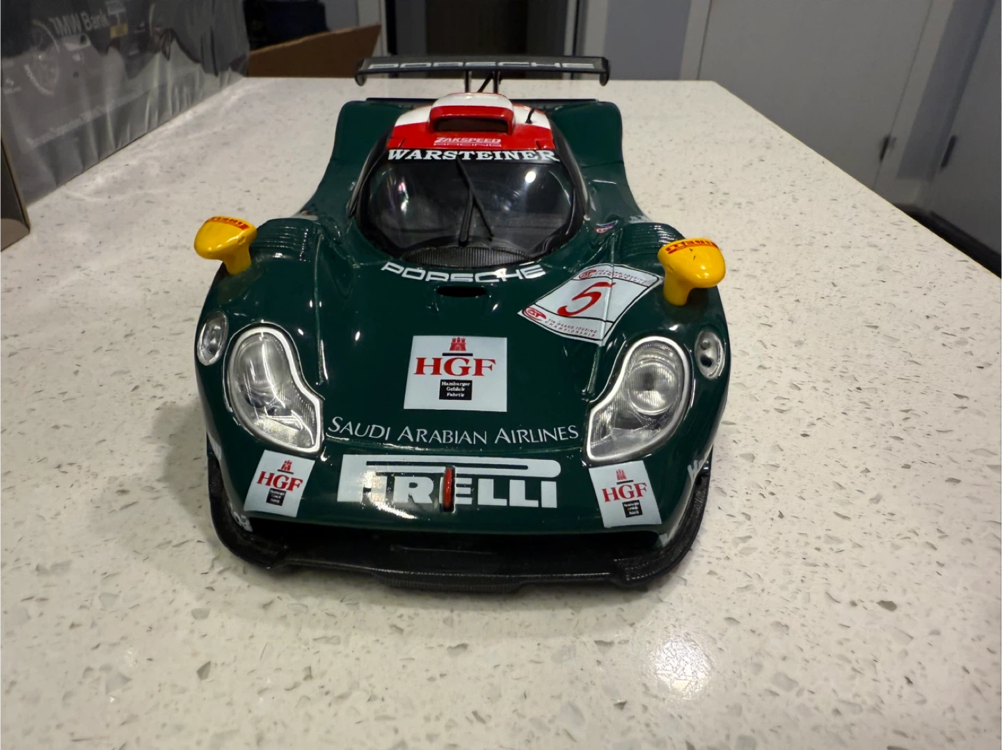 Maisto 1998 FIA GT #5 Zakspeed Porsche 911 GT1-98 - photo 2