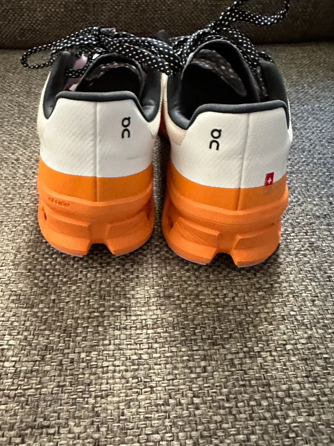 On Cloudmonster Women's Running Shoes image indicator(7)