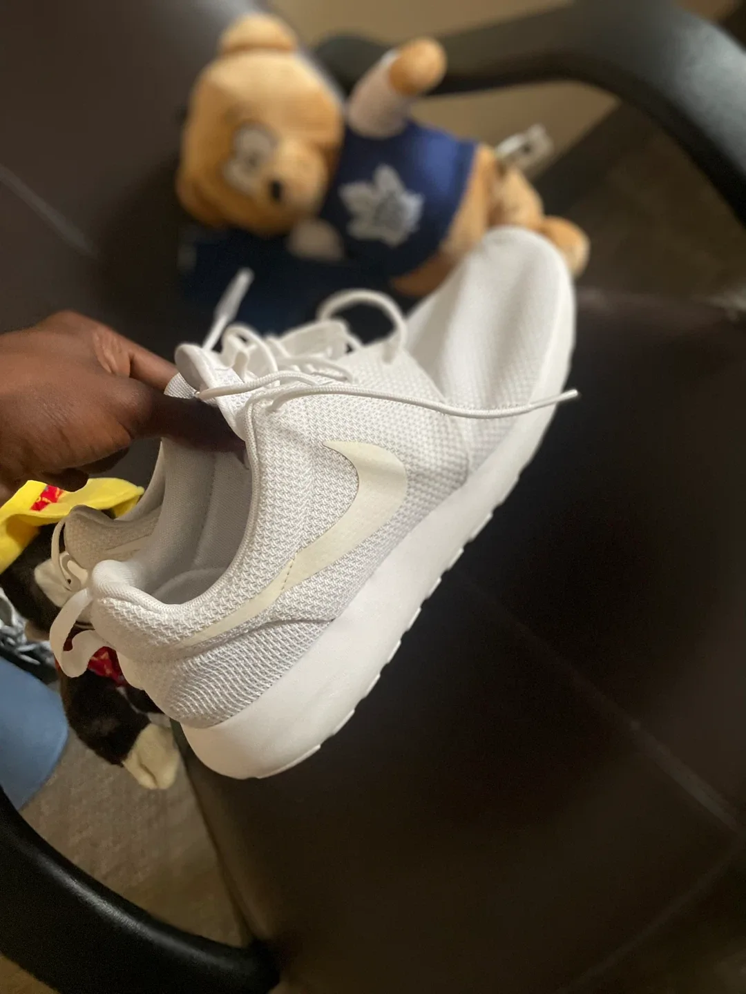 Nike Roshe One White Sneakers - Size US 10 image indicator(2)