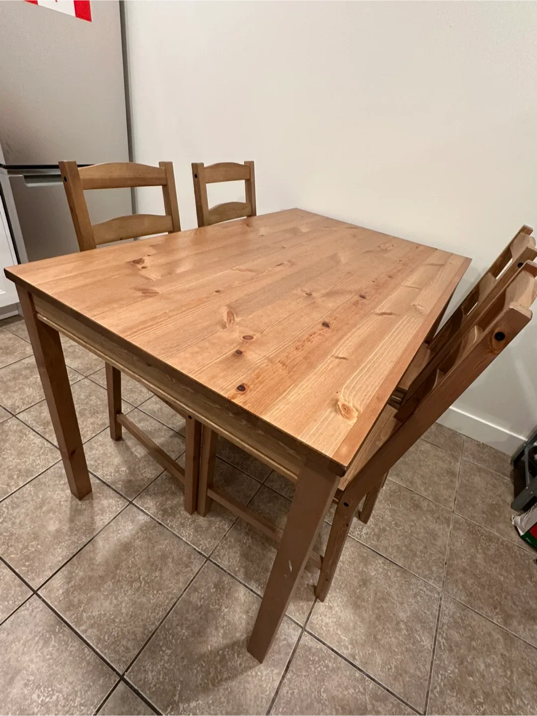 IKEA Dining Table with 4 Chairs 118cm x 75cm image indicator(2)