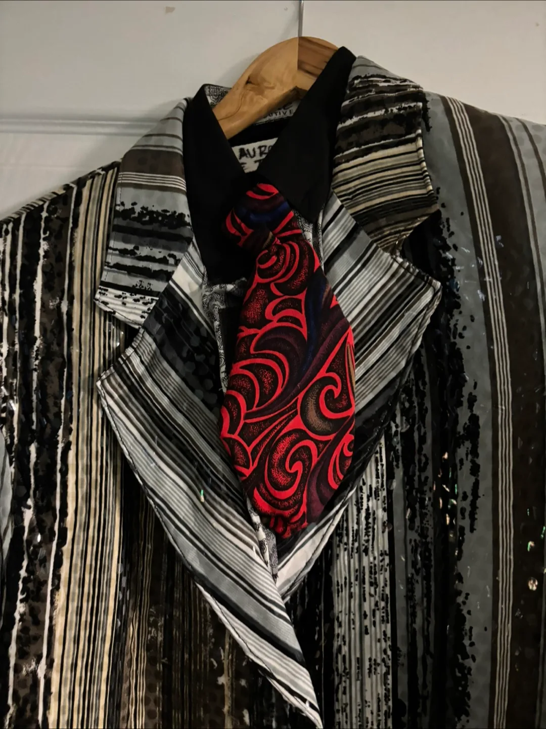 Event costume or coat, Halloween image indicator(2)