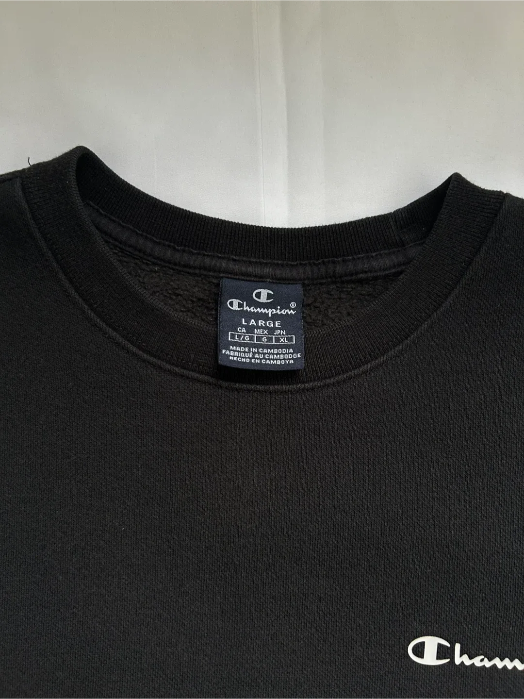 Champion Black Crewneck Sweatshirt - Size Large image indicator(2)