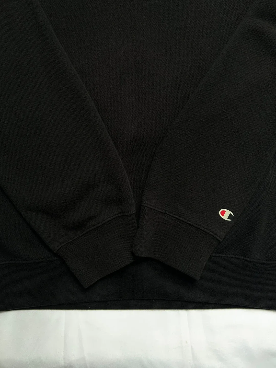 Champion Black Crewneck Sweatshirt - Size Large image indicator(3)