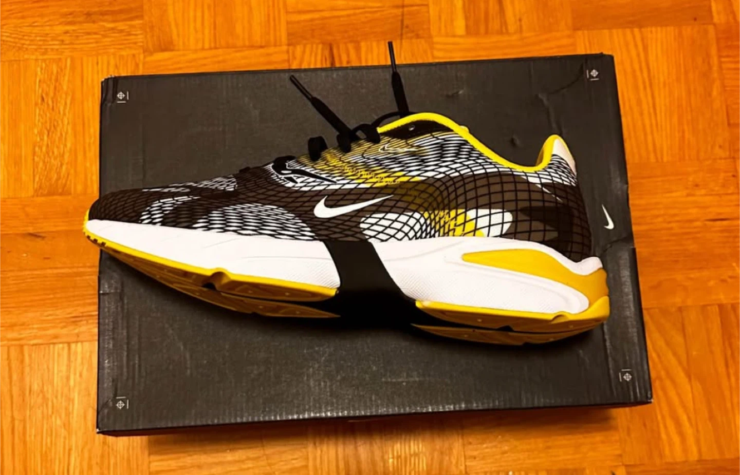 Nike IMSIX Sneakers - Size US 11
