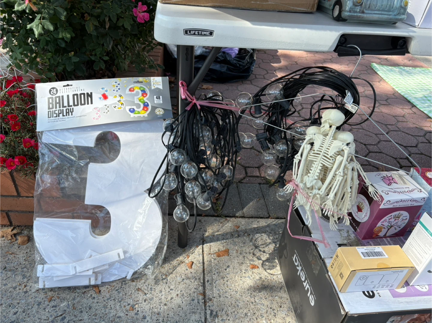 Yard sale at 2348 Knapp st - photo 4