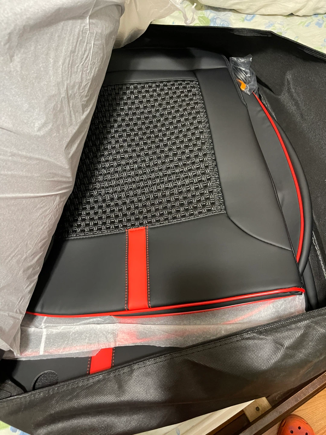 Car Seat Cover - Black & Red Trim - photo 4