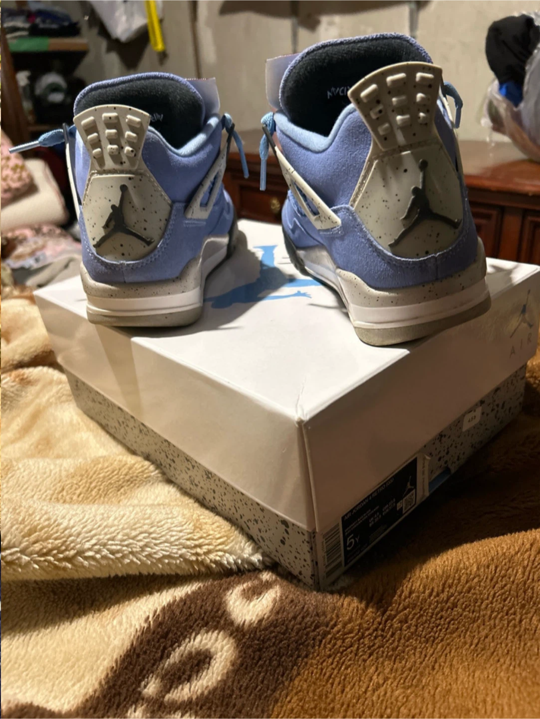 Air Jordan 4 Retro University Blue - Size 5Y - photo 3
