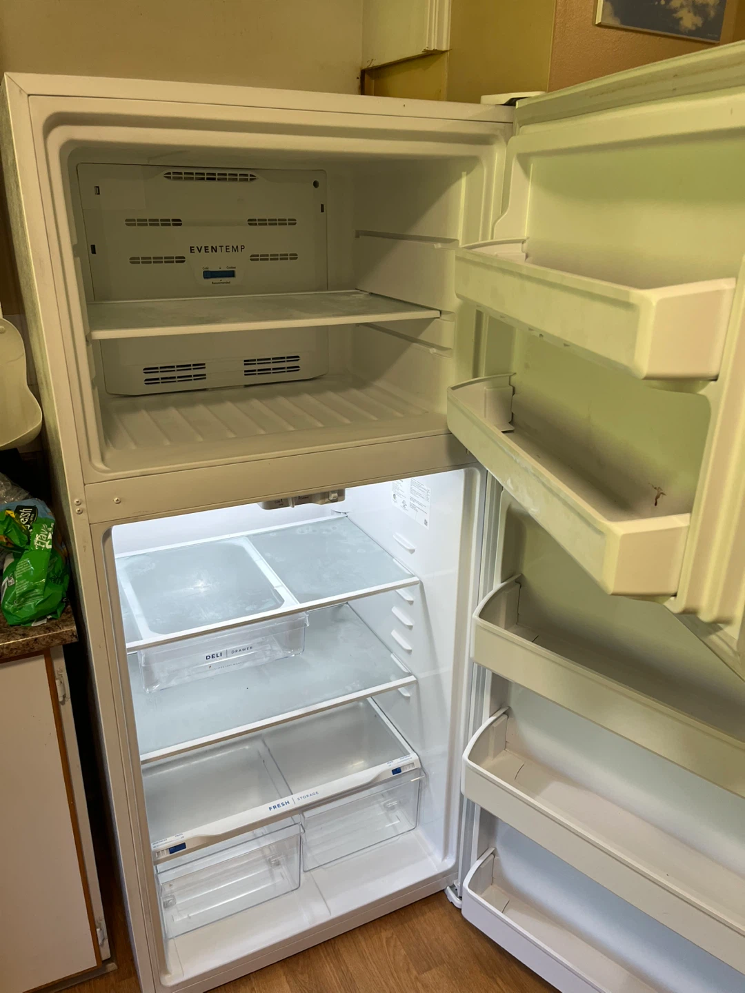 Frigidaire White Refrigerator - photo 4