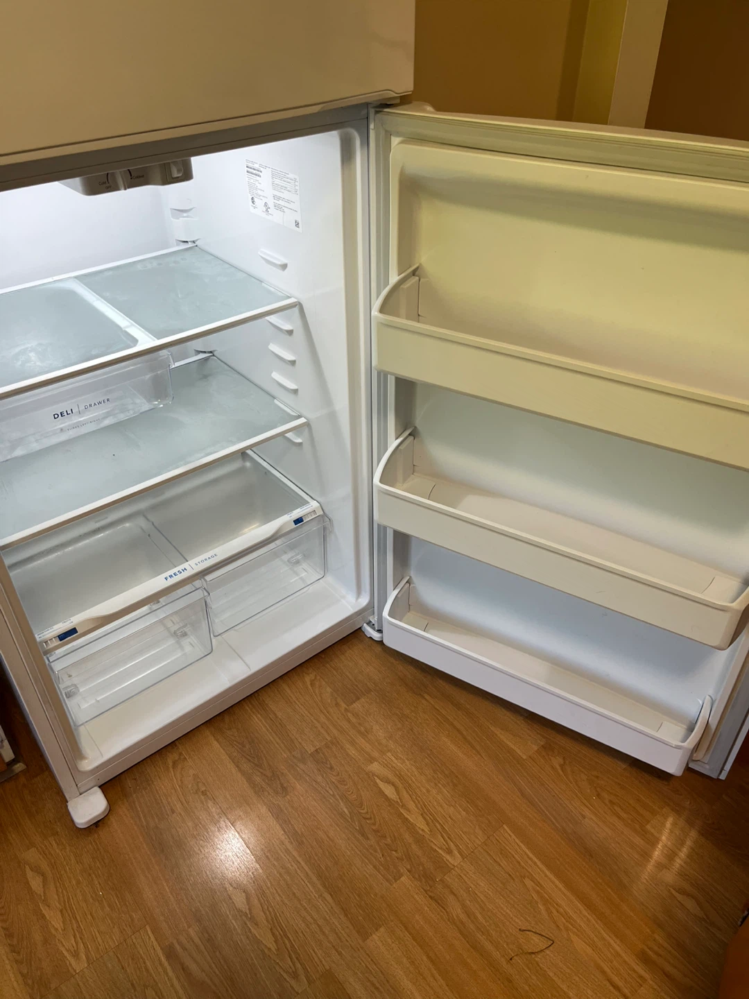 Frigidaire White Refrigerator - photo 2