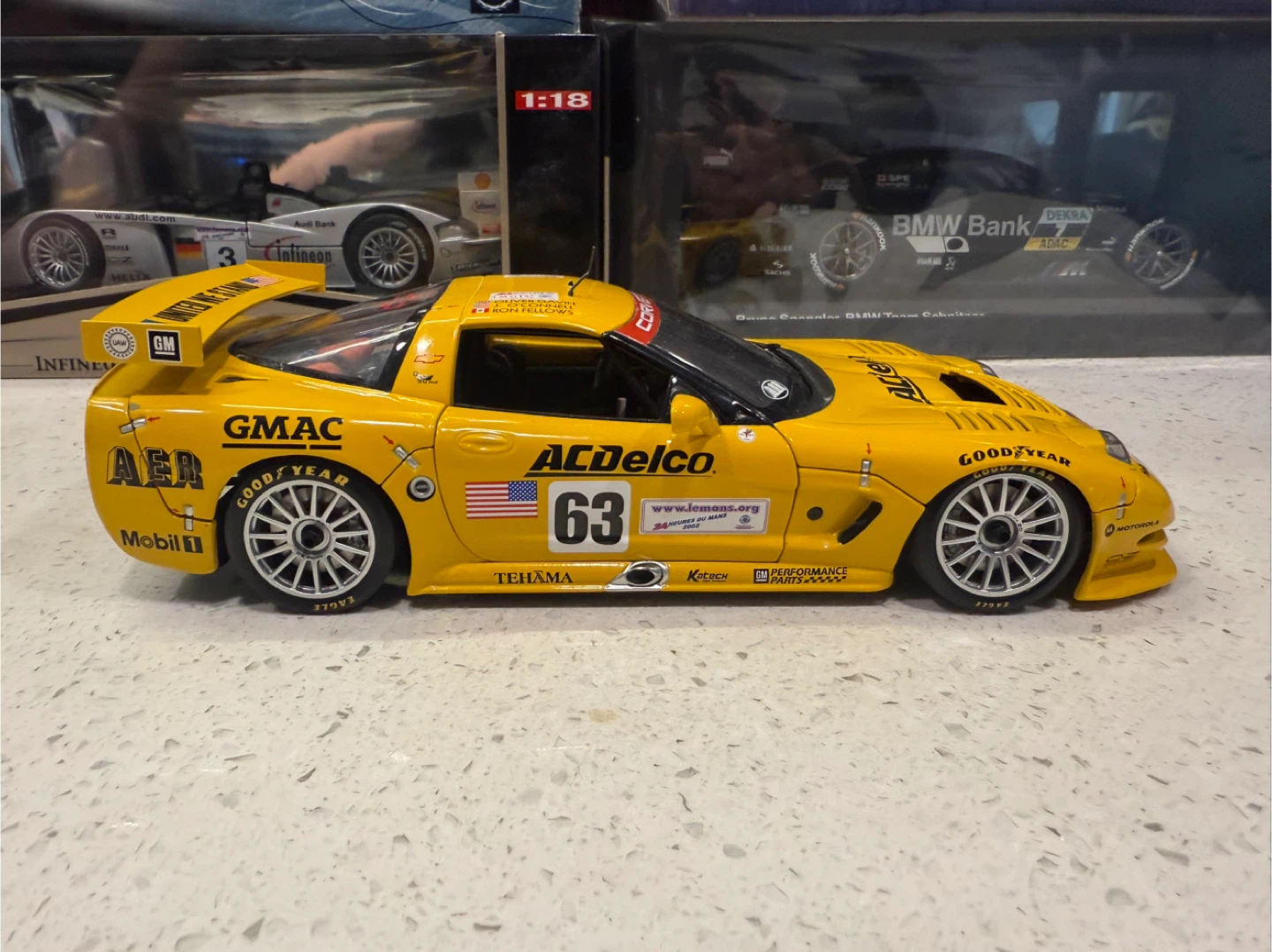 AUTOart #63 Chevrolet Corvette C5R 2002 Le Mans 24 Hours - photo 3