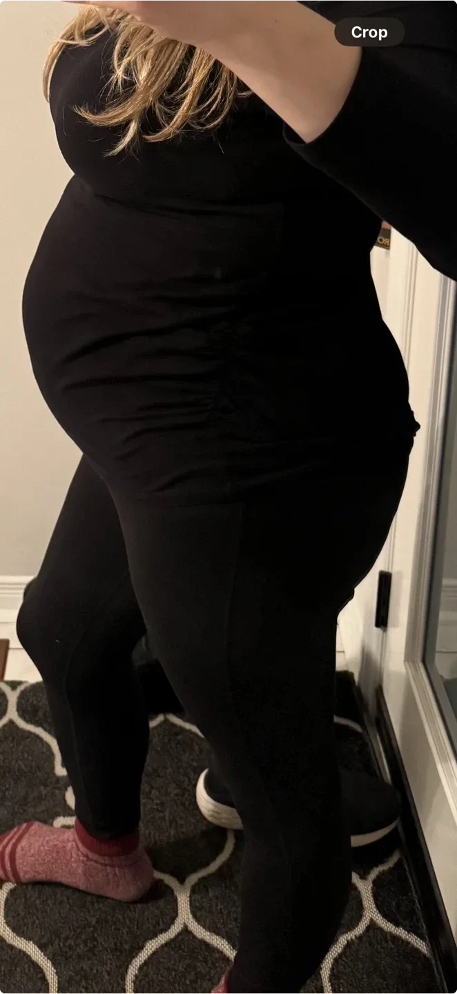 Old Navy Black Active Leggings image indicator(2)