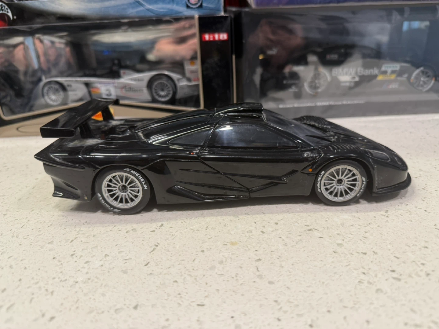 UT Models McLaren F1 GTR Long Tail Road Car - photo 3