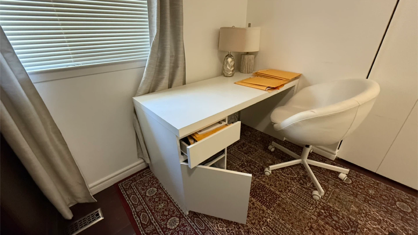 White Desk & Chair