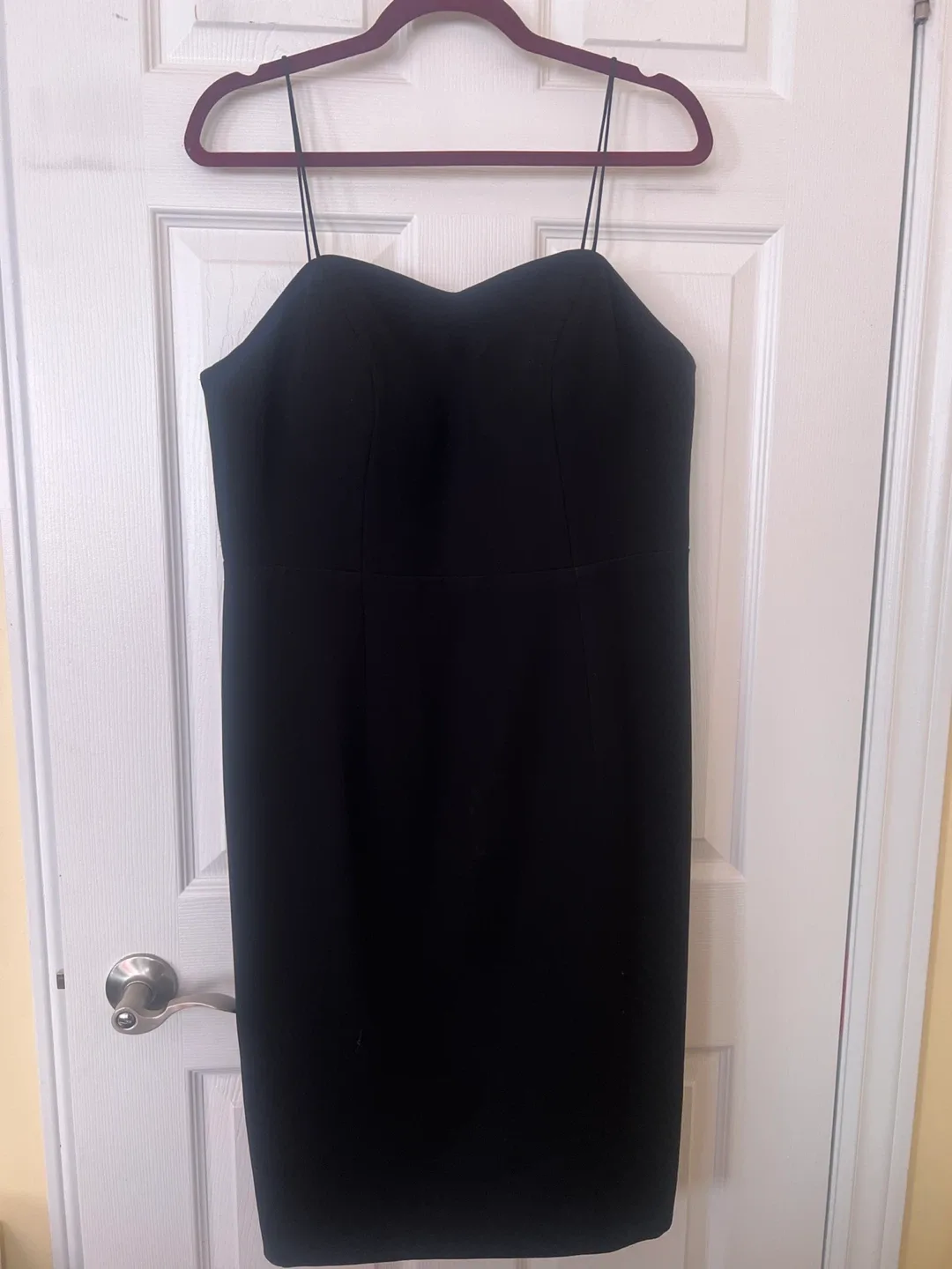 Le Chateau Black Dress - Size 14 thumbnail