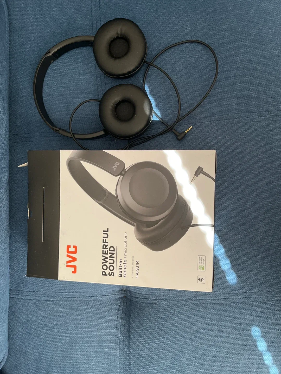 JVC HA-S31M Headphones - Powerful Sound! thumbnail
