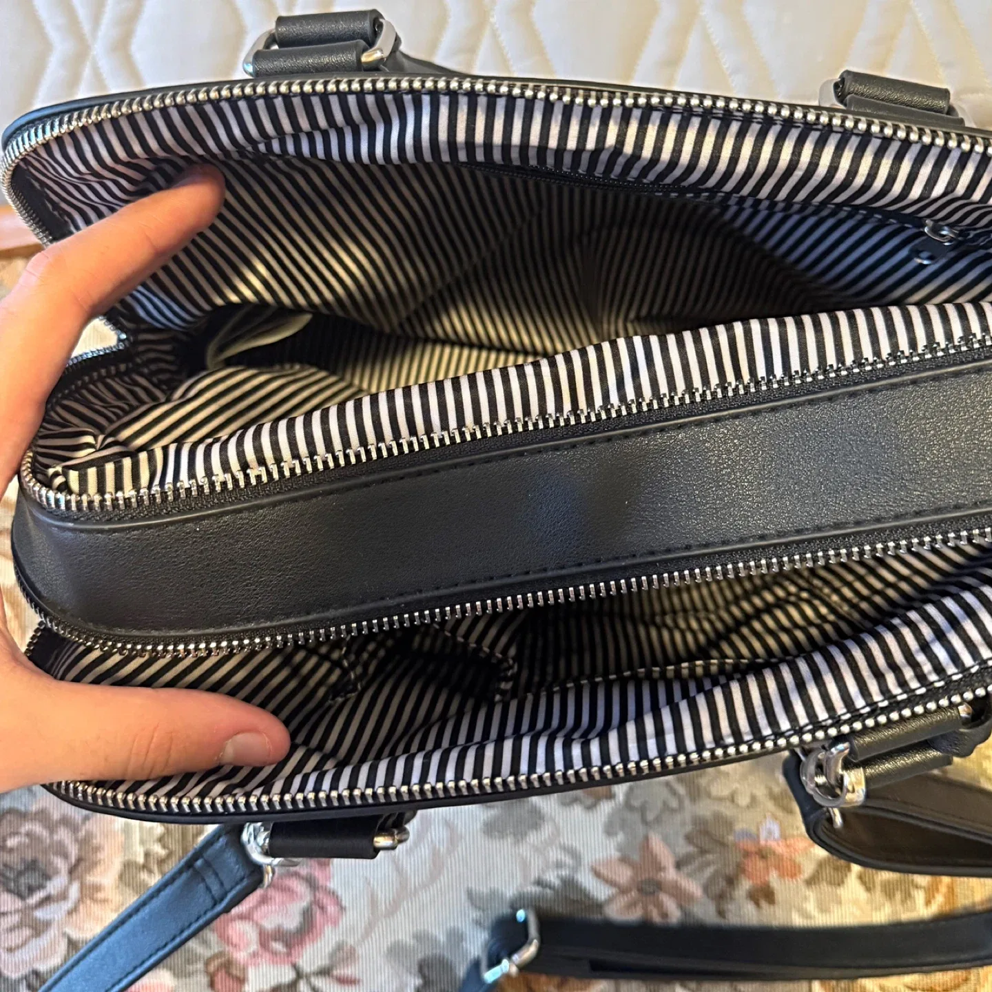 Christian Siriano Black/White Purse image indicator(2)