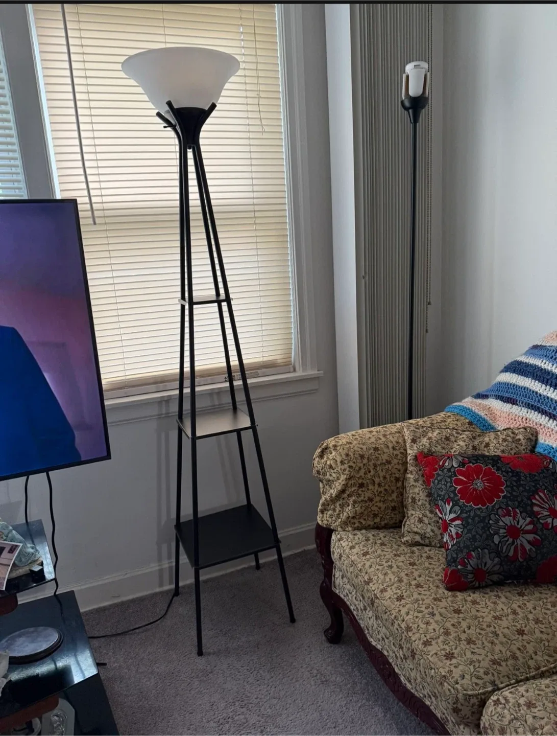 Stand light with shelves image indicator(5)