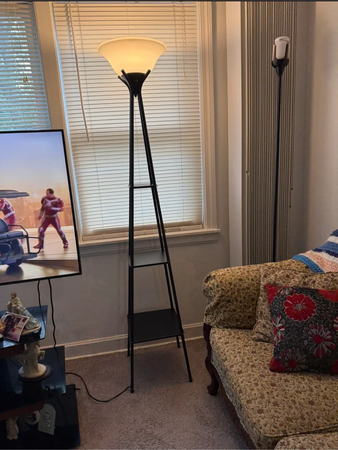 Stand light with shelves image indicator(9)