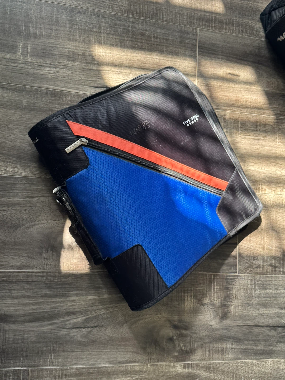 Five Star Zipper Binder - Black & Blue with dividers - photo 3