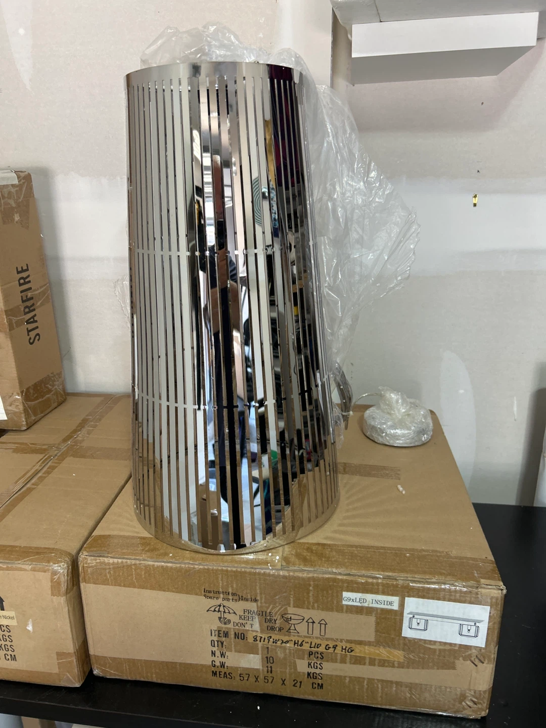 Silver Metal Pendant Lamp (9"x13"x24")