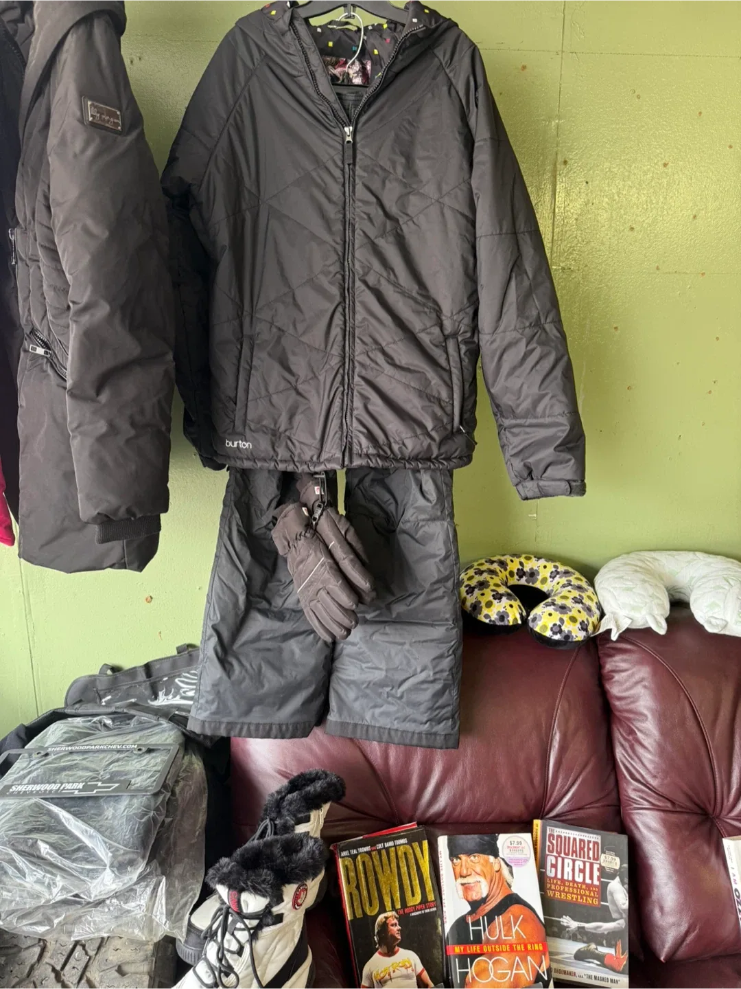 Burton Winter Gear! (Package Deal!) thumbnail