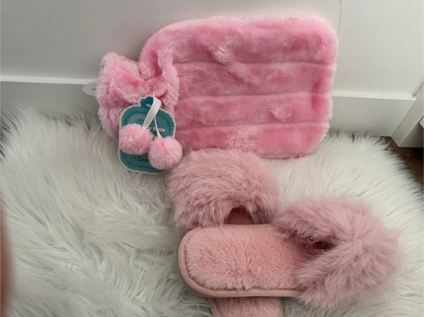 Lori's Pink Faux Fur Hot Water Bottle & Slippers Set - photo 4