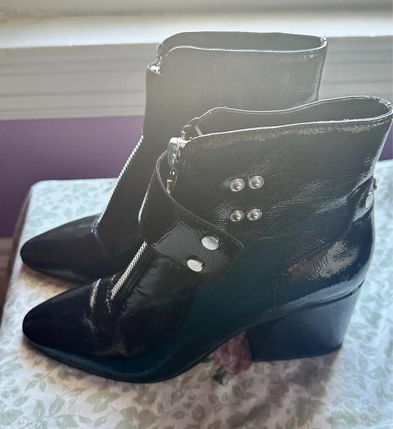 Dolce Vita Black Leather Ankle Boots image indicator(2)