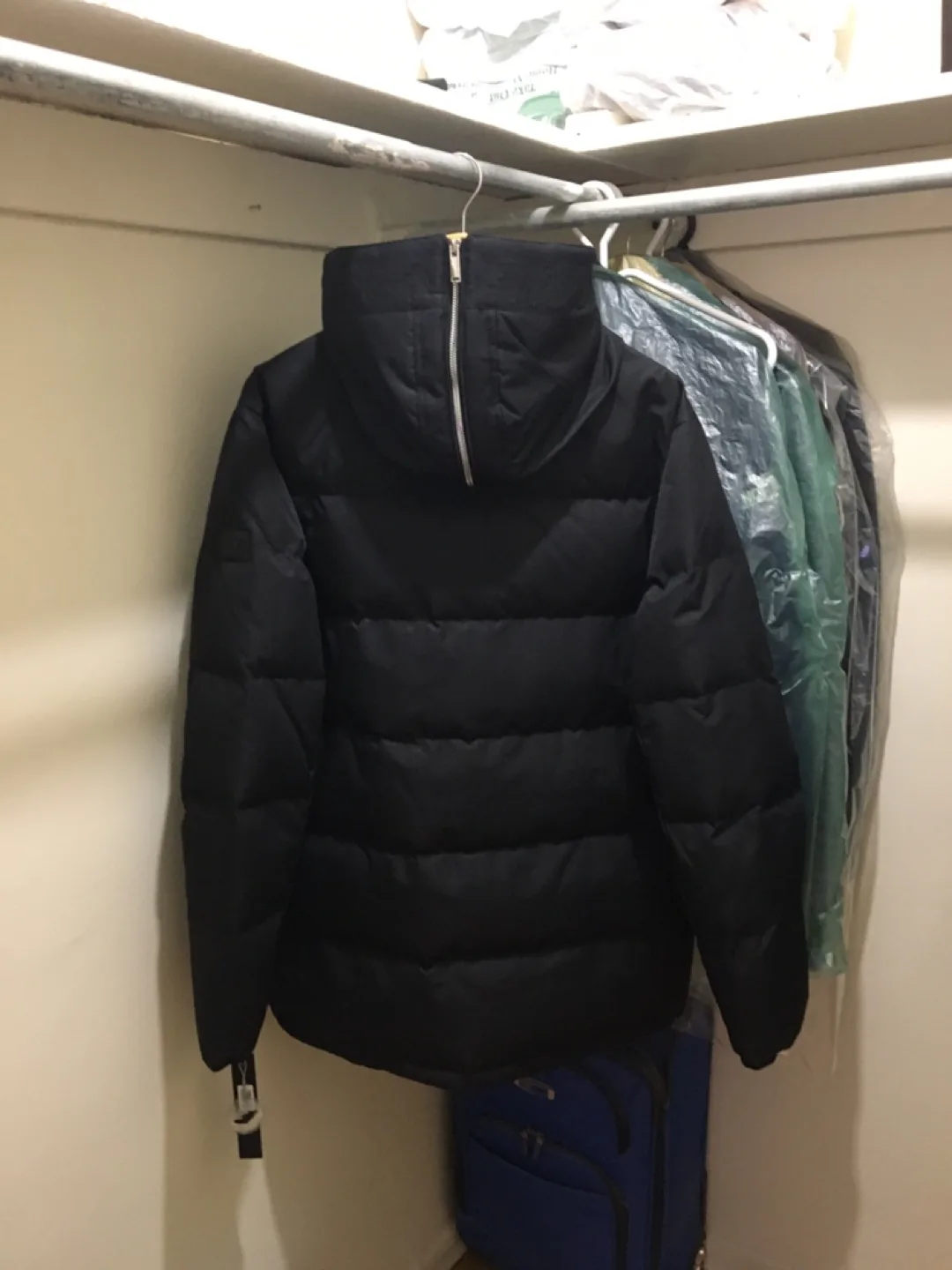 Karl Lagerfeld Black Puffer Jacket image indicator(2)